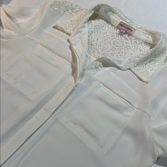White 3/4 Sleeve Notched Collar Lace Women's Blouse Sequins & Hearts - Picture 14 of 15